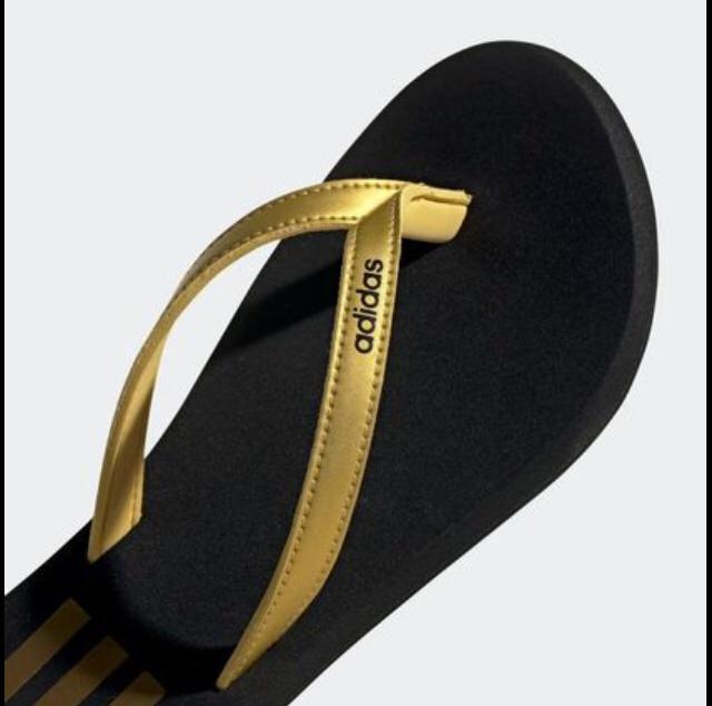 adidasアディダス【新品未使用】ロゴ入りスポーツサンダル●ビーチサンダル サンダル●ゴールド×黒ブラック●23.5cm < ブランド  adidasアディダス【新品未使用】ロゴ入りスポーツサンダル●ビーチサンダル サンダル●ゴールド×黒ブラック●23.5cm < ブランドの