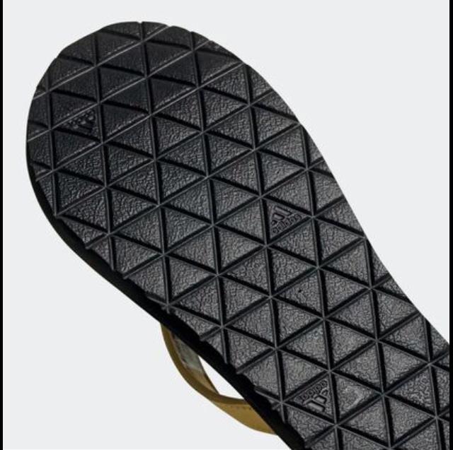 adidasアディダス【新品未使用】ロゴ入りスポーツサンダル●ビーチサンダル サンダル●ゴールド×黒ブラック●23.5cm < ブランド  adidasアディダス【新品未使用】ロゴ入りスポーツサンダル●ビーチサンダル サンダル●ゴールド×黒ブラック●23.5cm < ブランドの