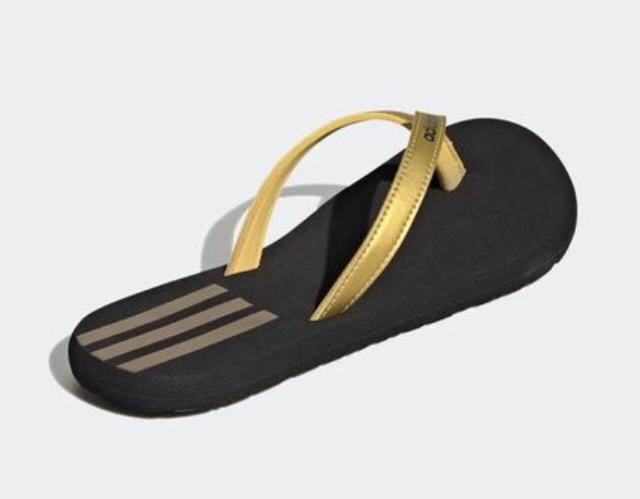 adidasアディダス【新品未使用】ロゴ入りスポーツサンダル●ビーチサンダル サンダル●ゴールド×黒ブラック●23.5cm < ブランド  adidasアディダス【新品未使用】ロゴ入りスポーツサンダル●ビーチサンダル サンダル●ゴールド×黒ブラック●23.5cm < ブランドの