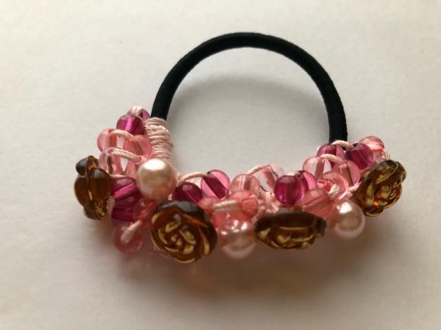 ハンドメイド ヘアゴム  キラキラピーズと薔薇盛り盛り♪ パールビーズ < 女性ファッション  ハンドメイド ヘアゴム  キラキラピーズと薔薇盛り盛り♪ パールビーズ  < 女性ファッションの