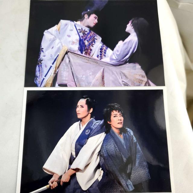 込み★宝塚歌劇団★公認★2L生写真10枚セット(内サイン入り1枚)★ < タレントグッズ  込み★宝塚歌劇団★公認★2L生写真10枚セット(内サイン入り1枚)★ < タレントグッズの