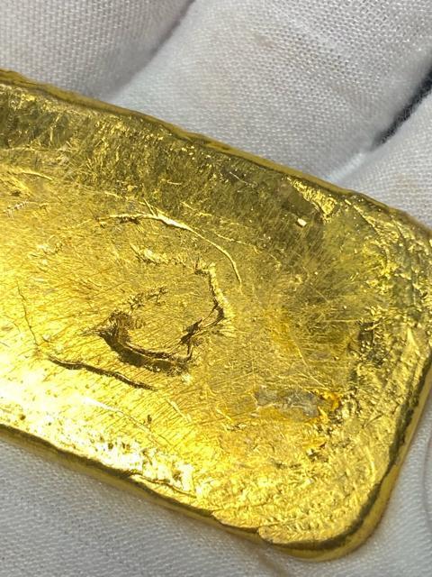 地金 ゴールドバー インゴット 刻印あり 資産 貴金属 金地金 114.2g 延べ棒 99刻印 骨董 コレクター必見 古金 赤金 < ホビー 地金 ゴールドバー インゴット 刻印あり 資産 貴金属 金地金 114.2g 延べ棒 99刻印 骨董 コレクター必見 古金 赤金 < ホビーの