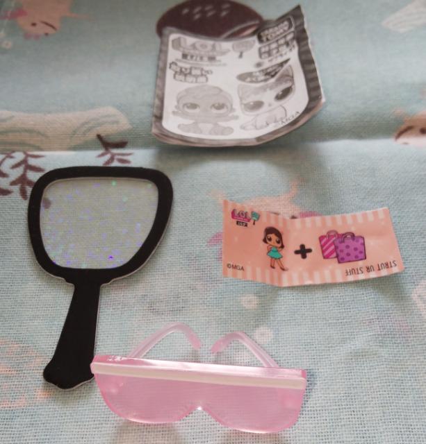 L.O.L.サプライズメイクオーバーリルズ2付属説明書+キラキラミラー+シール+サングラスセット < おもちゃ  L.O.L.サプライズメイクオーバーリルズ2付属説明書+キラキラミラー+シール+サングラスセット  < おもちゃの