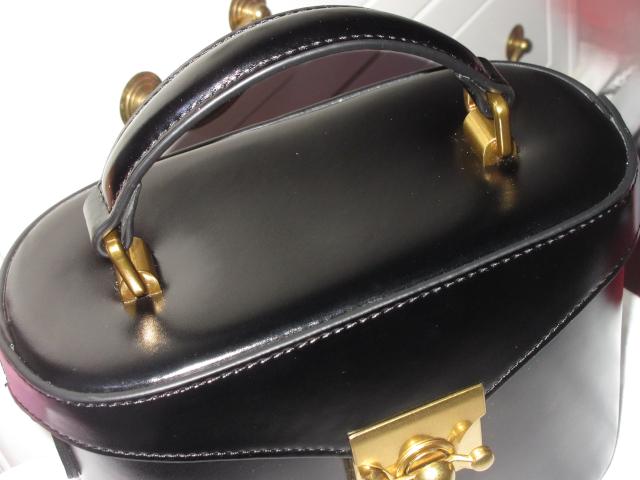 未使用タグ付☆本革製バニティ*ショルダーハンドバッグ(黒) < 女性ファッション  未使用タグ付☆本革製バニティ*ショルダーハンドバッグ(黒) < 女性ファッションの