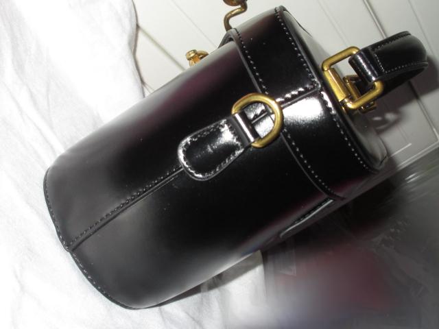 未使用タグ付☆本革製バニティ*ショルダーハンドバッグ(黒) < 女性ファッション  未使用タグ付☆本革製バニティ*ショルダーハンドバッグ(黒) < 女性ファッションの