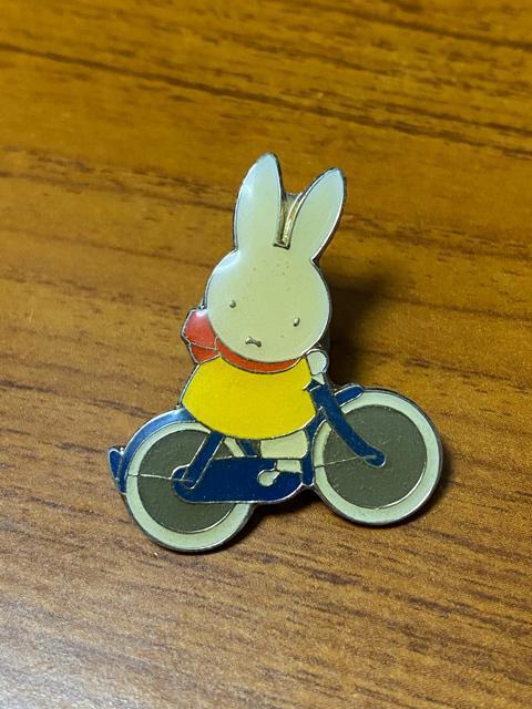 ミッフィーちゃん☆ピンバッジ☆自転車☆ < アニメ/コミック/キャラクター  ミッフィーちゃん☆ピンバッジ☆自転車☆  < アニメ/コミック/キャラクターの