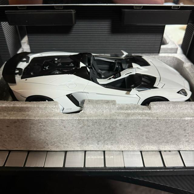 未展示品 オートアート1/18 ランボルギーニ アヴェンタドール J (イオタ) < ホビー  未展示品 オートアート1/18 ランボルギーニ アヴェンタドール J (イオタ) < ホビーの