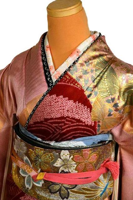 【最高峰】新品同様 金彩 絞り 金駒シシュウ シシュウ 本金箔 蝶 振袖 身丈164cm 裄丈67cm T3539 < 女性ファッション  【最高峰】新品同様 金彩 絞り 金駒シシュウ シシュウ 本金箔 蝶 振袖 身丈164cm 裄丈67cm T3539 < 女性ファッションの