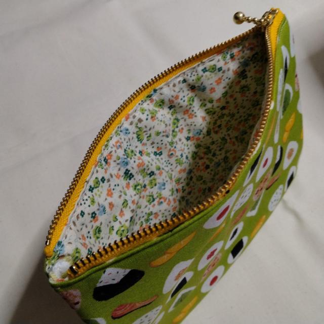 ★ハンドメイド★大★おむすび柄♪通帳余裕サイズ♪化粧ポーチ < 女性ファッション  ★ハンドメイド★大★おむすび柄♪通帳余裕サイズ♪化粧ポーチ < 女性ファッションの