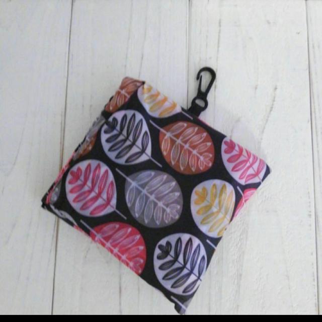新品 リーフ柄 折り畳みエコバッグ < 女性ファッション 新品 リーフ柄 折り畳みエコバッグ < 女性ファッションの