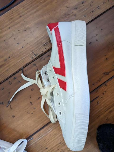 新品 25cm スニーカー ローカット レディース 靴 シューズ ホワイト 回力 < 男性ファッション  新品 25cm スニーカー ローカット レディース 靴 シューズ ホワイト 回力 < 男性ファッションの