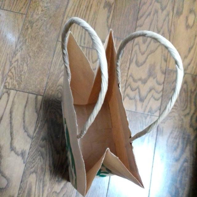 STARBUCKS@܁@20?27?12  t@bV 