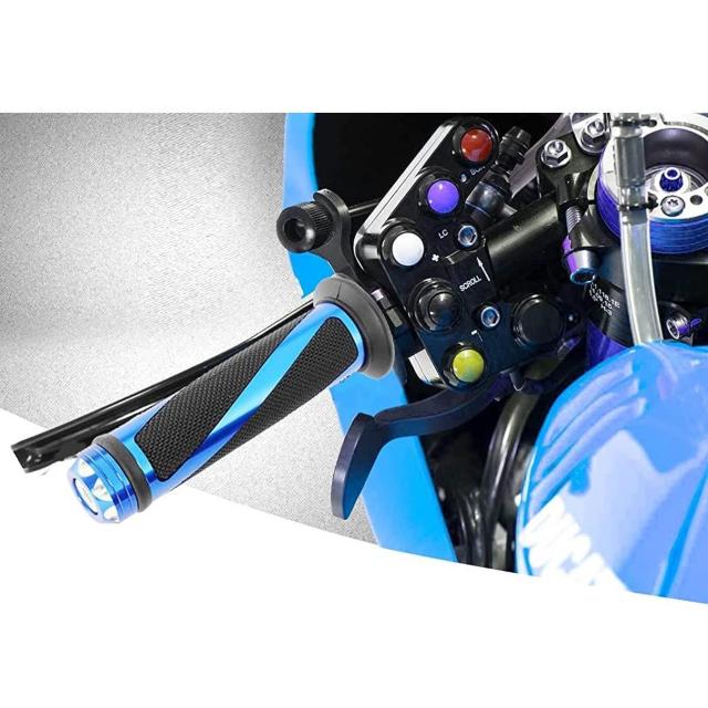 バイク カスタム トルネード ハンドルグリップ ブルー アルミ 左右セット 原付 オートバイ ビッグスクーター 汎用 グリップ 青 < 自動車/バイク バイク カスタム トルネード ハンドルグリップ ブルー アルミ 左右セット 原付 オートバイ ビッグスクーター 汎用 グリップ 青 < 自動車/バイク
