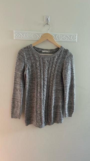 アースミュージック&エコロジー クルーネック ケーブルニット長袖セーター 長袖ニット グレー フリーサイズ < ブランド  アースミュージック&エコロジー クルーネック ケーブルニット長袖セーター 長袖ニット グレー フリーサイズ  < ブランドの