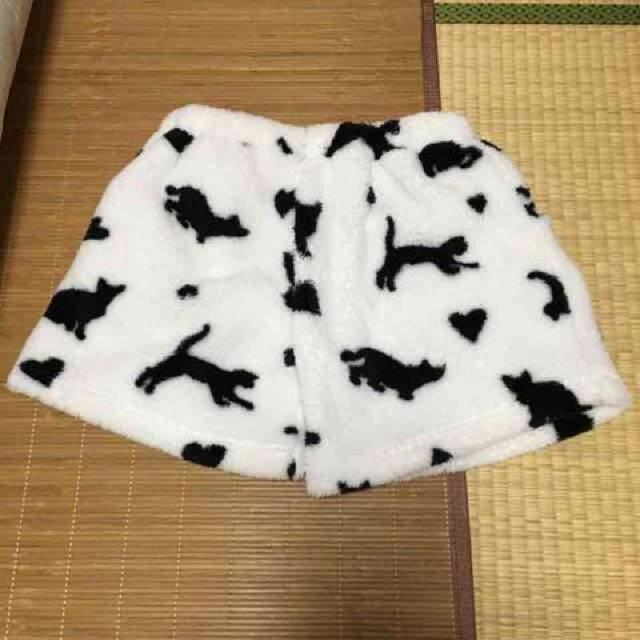 ハート&猫シルエット柄ボアショートパンツ。ホワイト < 女性ファッション  ハート&猫シルエット柄ボアショートパンツ。ホワイト < 女性ファッションの