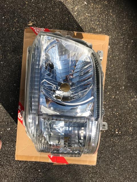 200系ハイエース/レジアスエース純正ヘッドライト助手席側 < 自動車/バイク 200系ハイエース/レジアスエース純正ヘッドライト助手席側 < 自動車/バイク