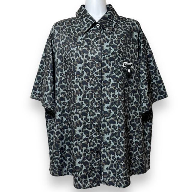 【新品/SHEIN/L】ダスティグリーン地☆レオパ柄半袖シャツ☆ユニセックス < 女性ファッション  【新品/SHEIN/L】ダスティグリーン地☆レオパ柄半袖シャツ☆ユニセックス < 女性ファッションの