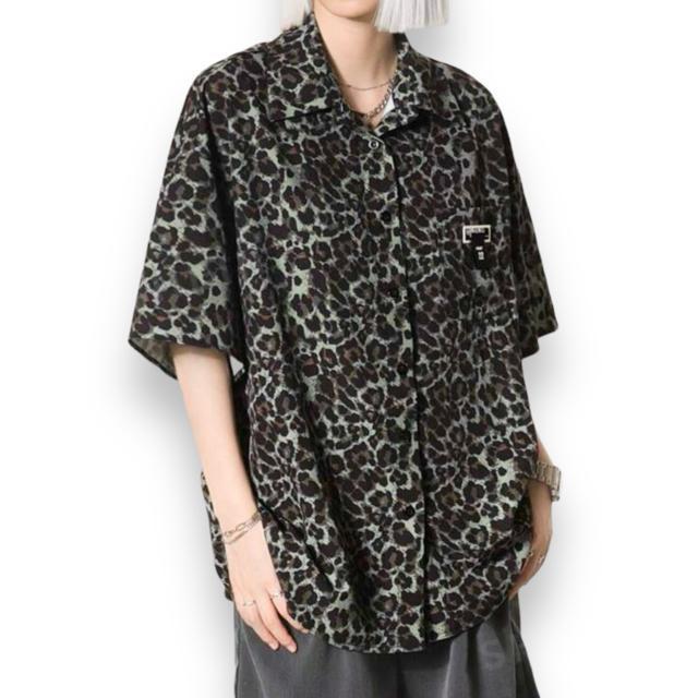 【新品/SHEIN/L】ダスティグリーン地☆レオパ柄半袖シャツ☆ユニセックス < 女性ファッション  【新品/SHEIN/L】ダスティグリーン地☆レオパ柄半袖シャツ☆ユニセックス < 女性ファッションの