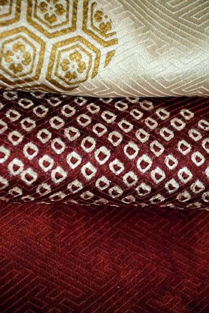 付下げ 中古 着物 送料無料 最高級 新品同様 絞り 金彩 花シシュウ 亀甲繋ぎ 身丈166.5cm 裄丈64.5cm T3660 < 女性ファッション 付下げ 中古 着物 送料無料 最高級 新品同様 絞り 金彩 花シシュウ 亀甲繋ぎ 身丈166.5cm 裄丈64.5cm T3660 < 女性ファッションの