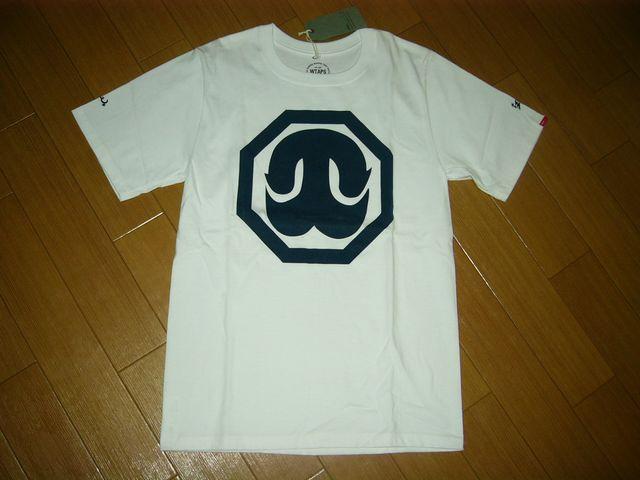 新品WTAPSダブルタップスTシャツ1白和ロゴエンブレム < ブランド 新品WTAPSダブルタップスTシャツ1白和ロゴエンブレム < ブランドの