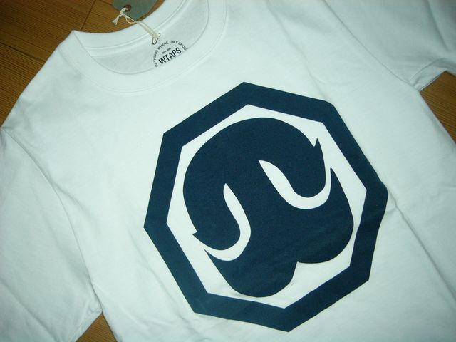 新品WTAPSダブルタップスTシャツ1白和ロゴエンブレム < ブランド 新品WTAPSダブルタップスTシャツ1白和ロゴエンブレム < ブランドの