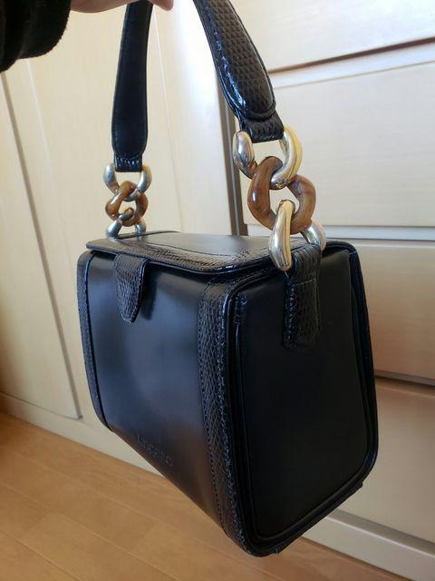 ☆美品☆ungaroウンガロ☆牛革バッグ < 女性ファッション ☆美品☆ungaroウンガロ☆牛革バッグ < 女性ファッションの