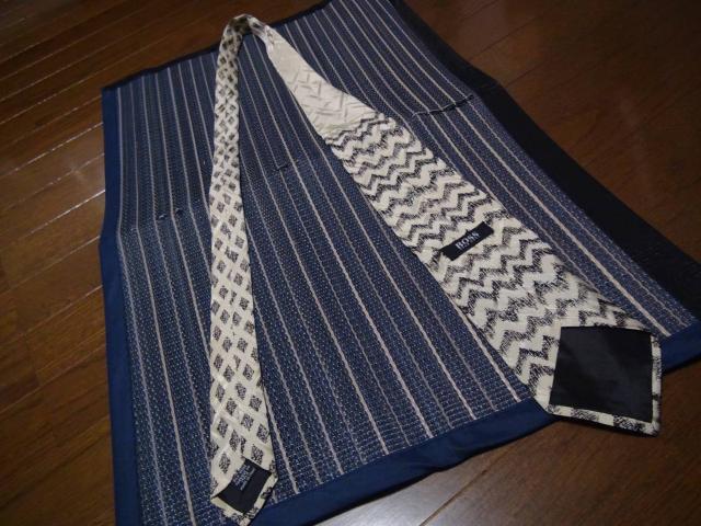 BOSSのネクタイシルク100% イタリア製!。 < 男性ファッション  BOSSのネクタイシルク100% イタリア製!。 < 男性ファッションの