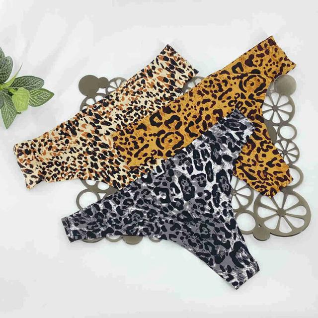 LLサイズ!3枚セット!シームレス!アニマル柄!ストレッチ!フィット!エレガント!Tバックショーツ!シルクのような肌触り!新品! < 女性ファッション  LLサイズ!3枚セット!シームレス!アニマル柄!ストレッチ!フィット!エレガント!Tバックショーツ!シルクのような肌触り!新品! < 女性ファッションの