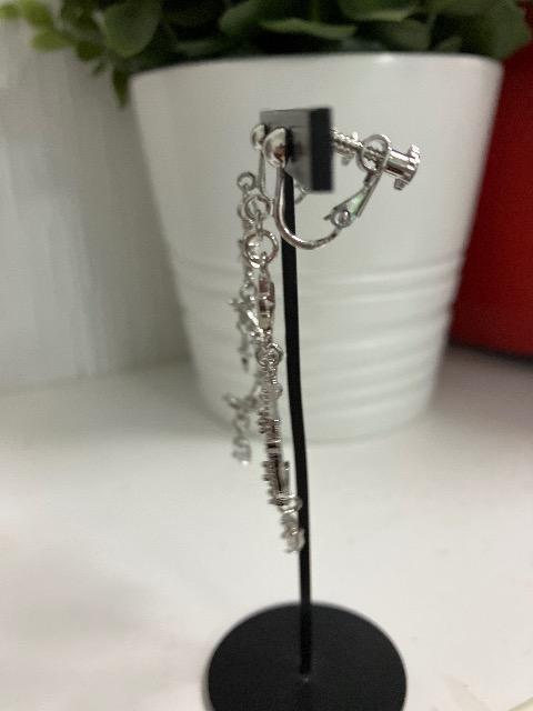 ハンドメイド 月のチャームを使用したイヤリング  < 女性ファッション  ハンドメイド 月のチャームを使用したイヤリング  < 女性ファッションの