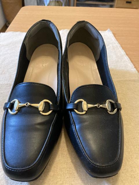 L黒ビットパンプス < 女性ファッション  L黒ビットパンプス < 女性ファッションの