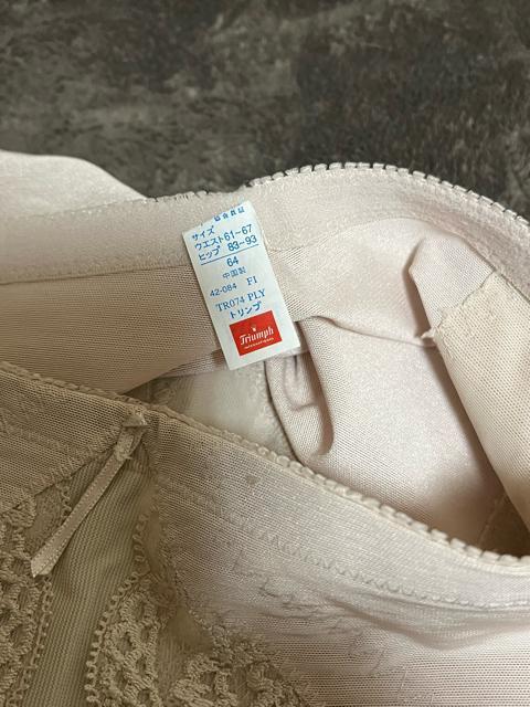 ☆☆☆☆タンス整理品 衣類 おまとめOK ホームクリーニング済み ガードル ベージュ系 トリンプ M-64 < 女性ファッション  ☆☆☆☆タンス整理品 衣類 おまとめOK ホームクリーニング済み ガードル ベージュ系 トリンプ M-64 < 女性ファッションの