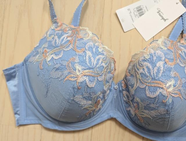 F85★トリンプ★ストーリー★ブラジャー★新品★送料無料 < 女性ファッション  F85★トリンプ★ストーリー★ブラジャー★新品★送料無料 < 女性ファッションの