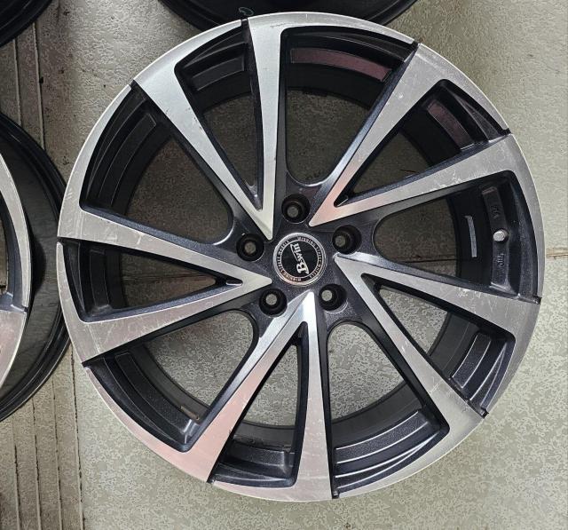 B-win VENOZA 10アルミホイール19インチ 8J+36 5H/114.3ホイールのみ4本セツトレクサス NX RAV4 < 自動車/バイク B-win VENOZA 10アルミホイール19インチ 8J+36 5H/114.3ホイールのみ4本セツトレクサス NX RAV4 < 自動車/バイク