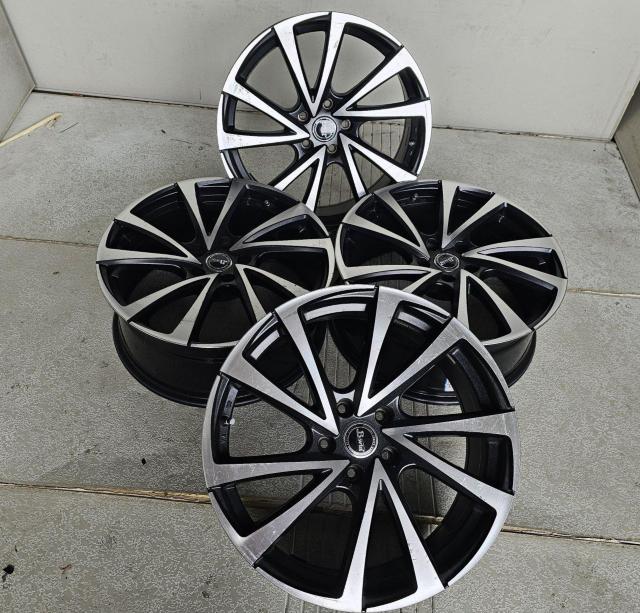 B-win VENOZA 10アルミホイール19インチ 8J+36 5H/114.3ホイールのみ4本セツトレクサス NX RAV4 < 自動車/バイク B-win VENOZA 10アルミホイール19インチ 8J+36 5H/114.3ホイールのみ4本セツトレクサス NX RAV4 < 自動車/バイク