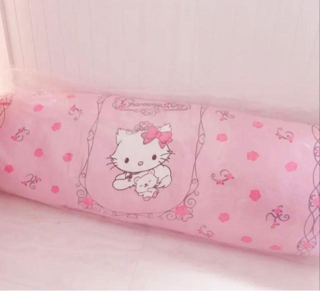 ���A �`���[�~�[�L�e�B�@�����O�N�b�V����  �� ��������� 