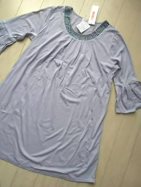 LL★DEBUTTO★襟ビーズワンピース★新品★大きいサイズ < 女性ファッション  LL★DEBUTTO★襟ビーズワンピース★新品★大きいサイズ < 女性ファッションの