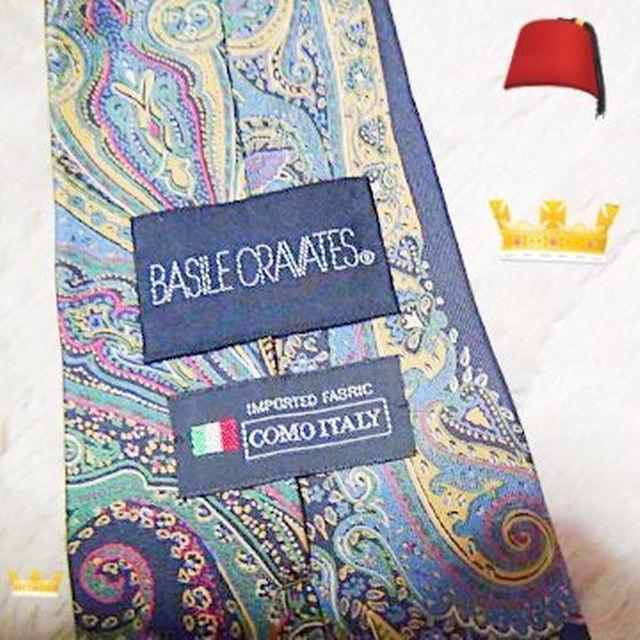 COMO�̃C�^���A�̃l�N�^�C �V���N100 % !�B �� �j���t�@�b�V������ 