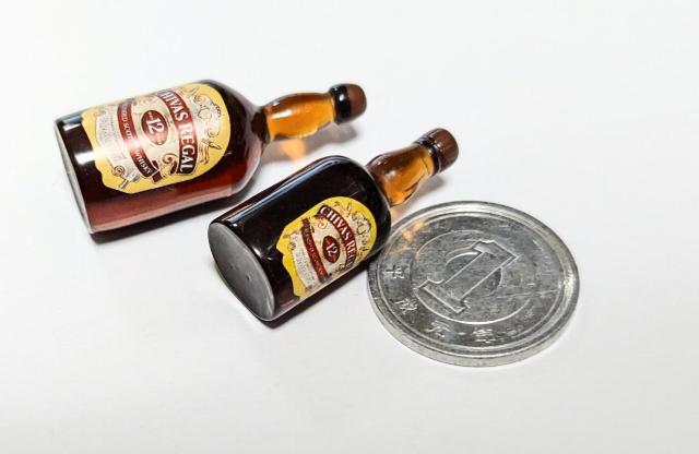 ミニチュア★シーバスリーガル★2本セット★色違いあります★ドールハウスに★ < おもちゃ ミニチュア★シーバスリーガル★2本セット★色違いあります★ドールハウスに★ < おもちゃの