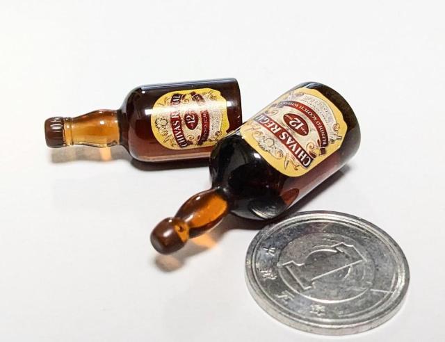 ミニチュア★シーバスリーガル★2本セット★色違いあります★ドールハウスに★ < おもちゃ ミニチュア★シーバスリーガル★2本セット★色違いあります★ドールハウスに★ < おもちゃの