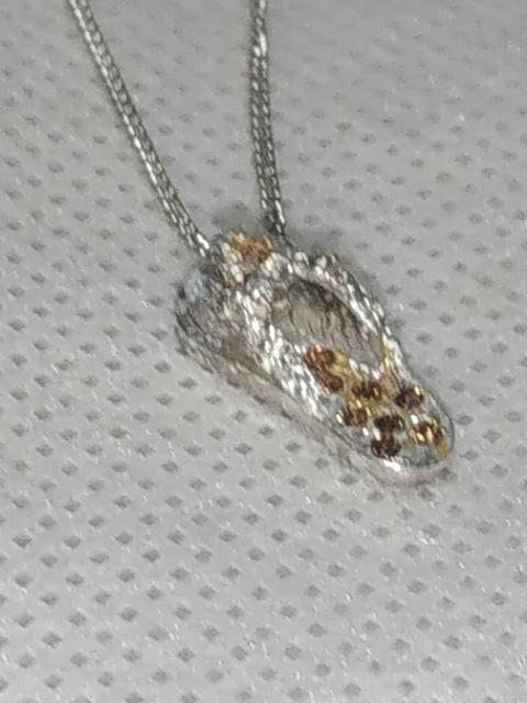 ネックレス サンダル型 イエロー < 女性アクセサリー/時計 ネックレス サンダル型 イエロー < 女性アクセサリー/時計の