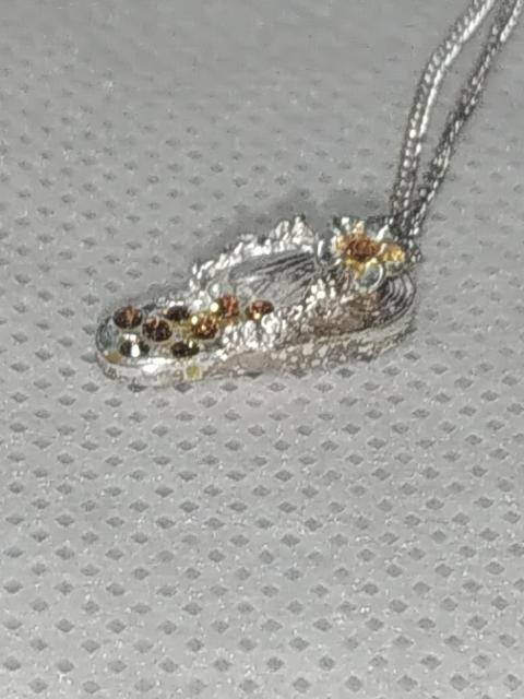 ネックレス サンダル型 イエロー < 女性アクセサリー/時計 ネックレス サンダル型 イエロー < 女性アクセサリー/時計の