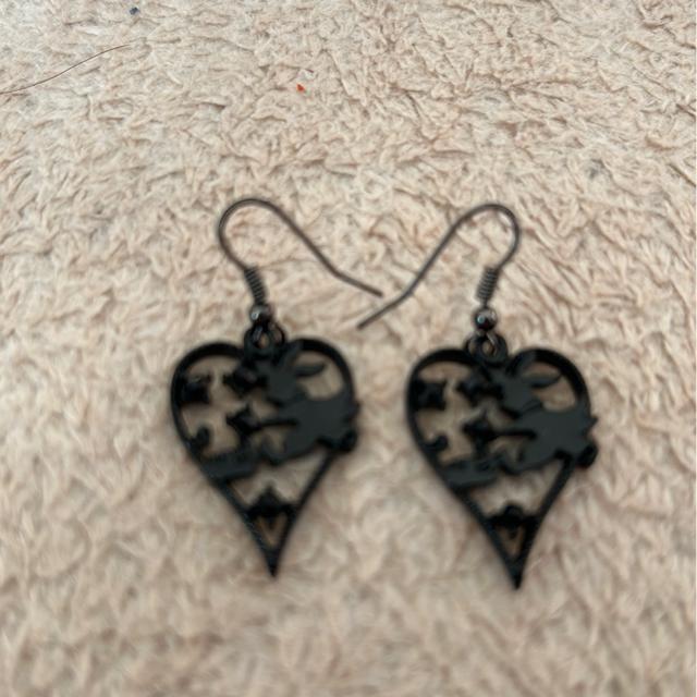 送料無料 ピアス < 女性アクセサリー/時計  送料無料 ピアス < 女性アクセサリー/時計の