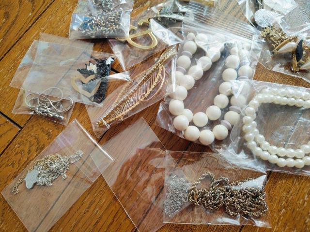 アクセサリー ネックレス ピアス イヤリング まとめ売り < 女性ファッション  アクセサリー ネックレス ピアス イヤリング まとめ売り < 女性ファッションの