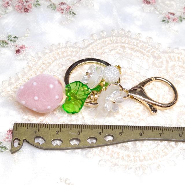 ハンドメイド☆キーホルダー☆フロッキー苺☆ピンク < 女性ファッション  ハンドメイド☆キーホルダー☆フロッキー苺☆ピンク < 女性ファッションの