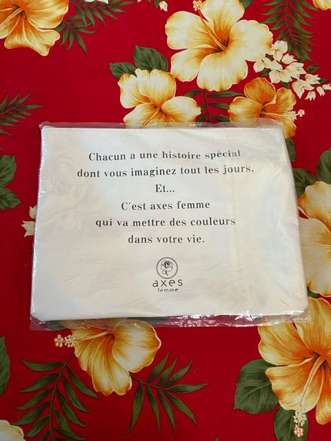 新品未使用☆アクシーズ☆フラットポーチ☆白×パープル☆ < ブランド 新品未使用☆アクシーズ☆フラットポーチ☆白×パープル☆ < ブランドの