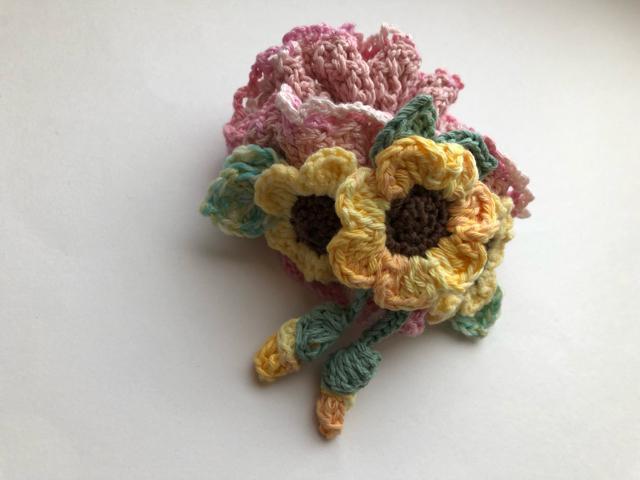 ハンドメイド ボリューム シュシュ ビタミンカラーのひまわり < 女性ファッション  ハンドメイド ボリューム シュシュ ビタミンカラーのひまわり < 女性ファッションの