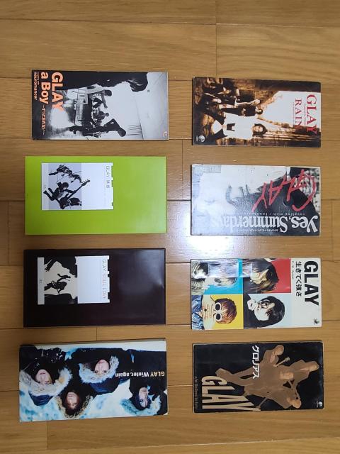 超レア!GLAY 8センチCD デビューシングルなど8セット < タレントグッズ 超レア!GLAY 8センチCD デビューシングルなど8セット < タレントグッズの