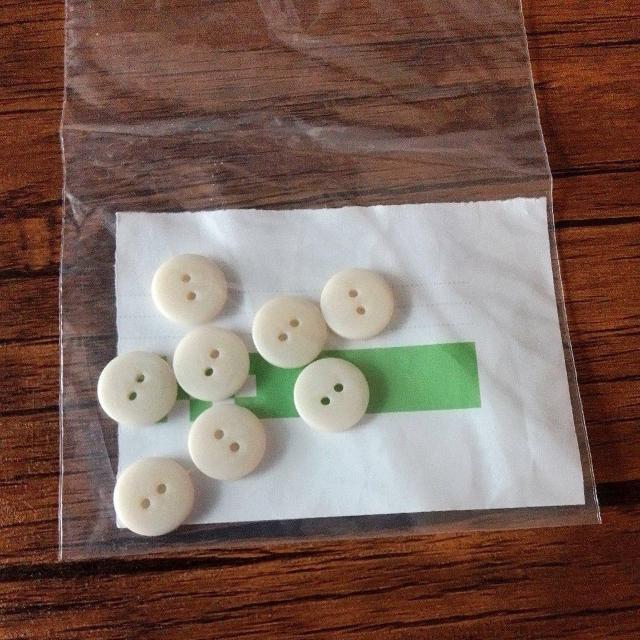 ボタン 直径1.8cm 8個 < ペット/手芸/園芸  ボタン 直径1.8cm 8個  < ペット/手芸/園芸の