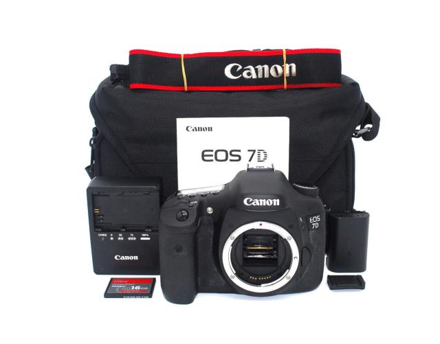 CF�J�[�h�t����Canon 7D �{�f�B��  �� �Ɠd/AV�� 