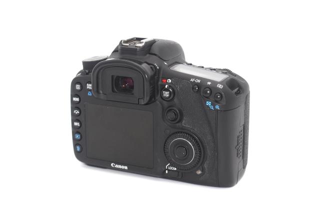 CF�J�[�h�t����Canon 7D �{�f�B�� �� �Ɠd/AV�� 